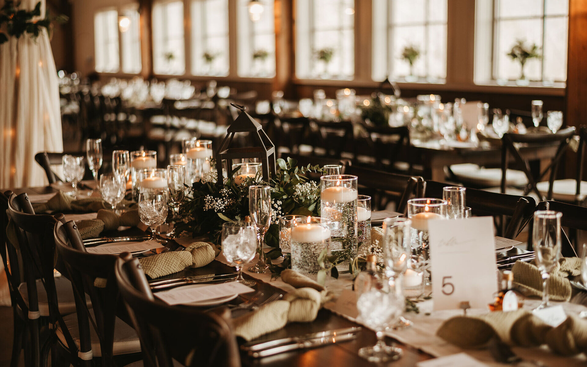 ivory and green tablescape at wedding in Vermont