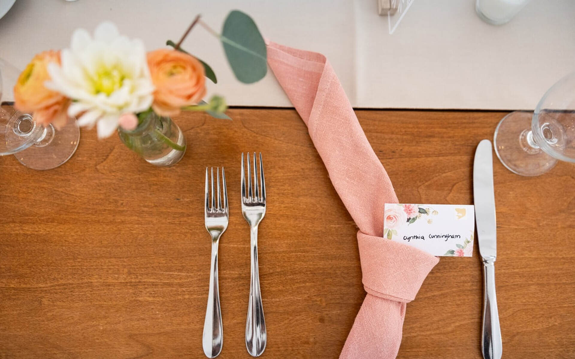 knot napkin with flowers at Trailside Inn
